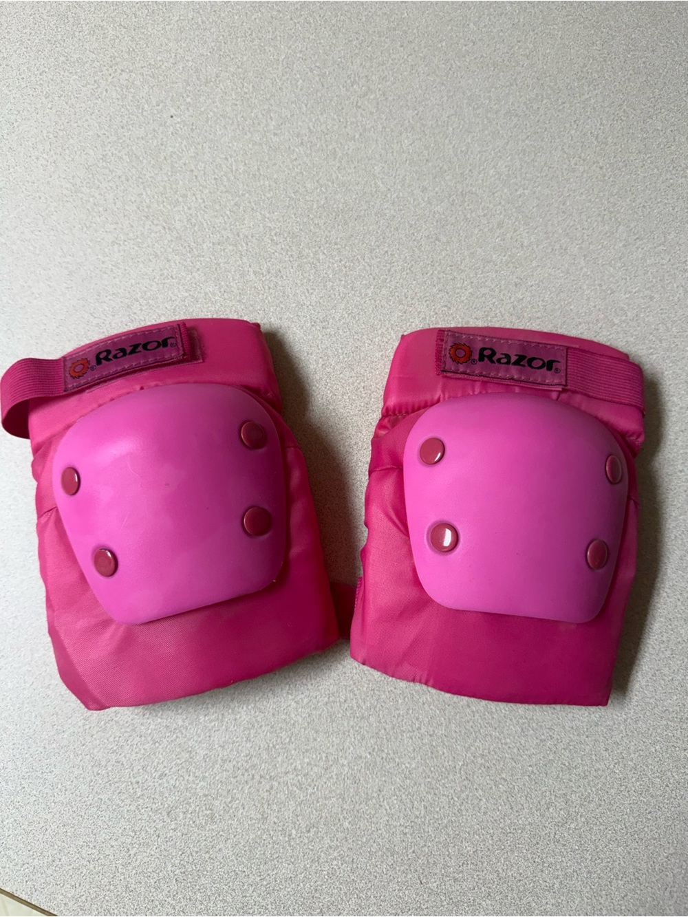 Razor Kids Hot Pink Protective Knee Pads